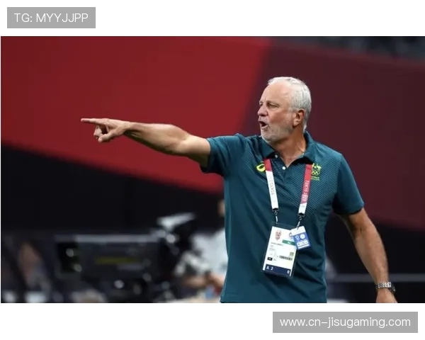 佛罗伦萨新帅瓦诺利首训强调防守，定位球演练成重点课题